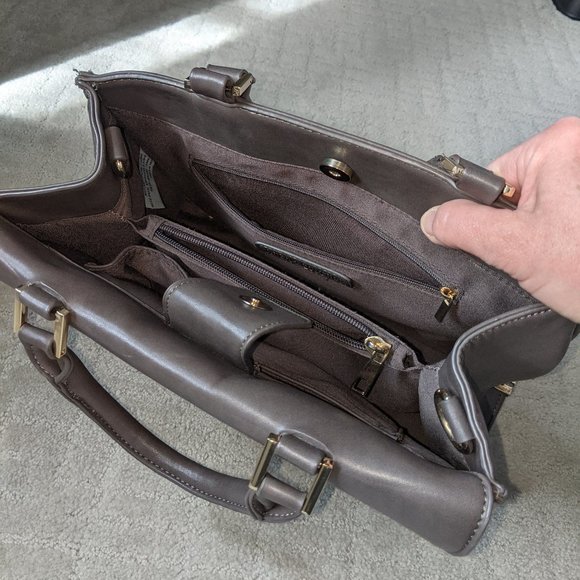 Grey Messenger Style Handbag by Dream Control - Picture 4 of 6